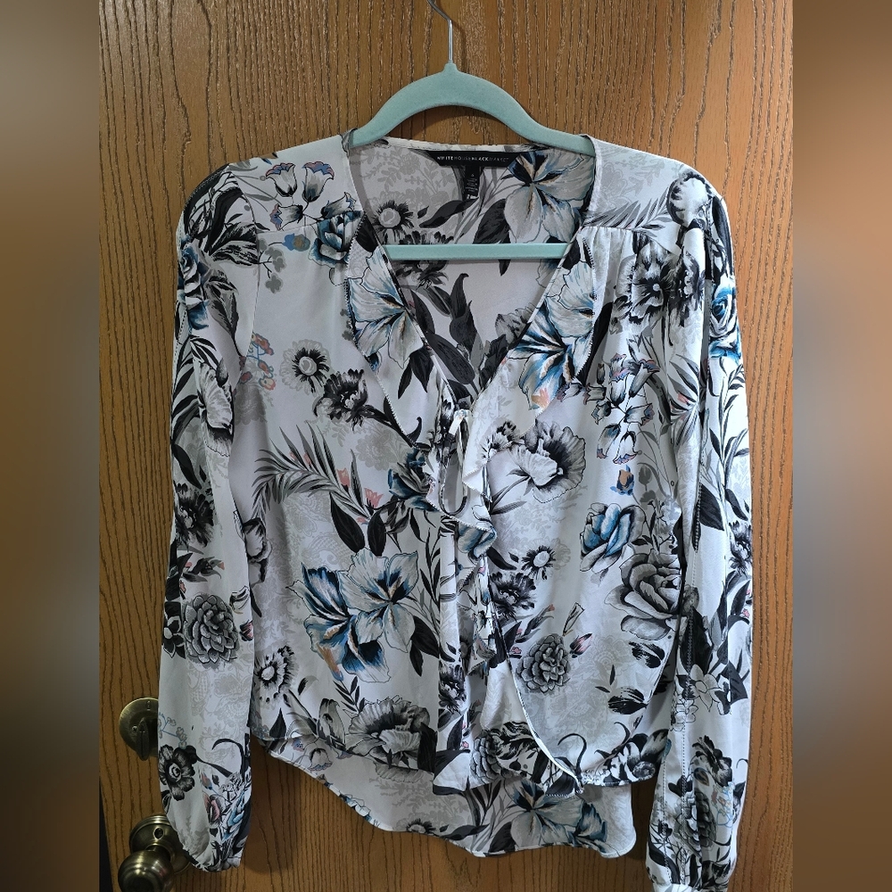 White House Black Market Floral Top
